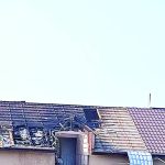 acoperis in flacari de la o tigara