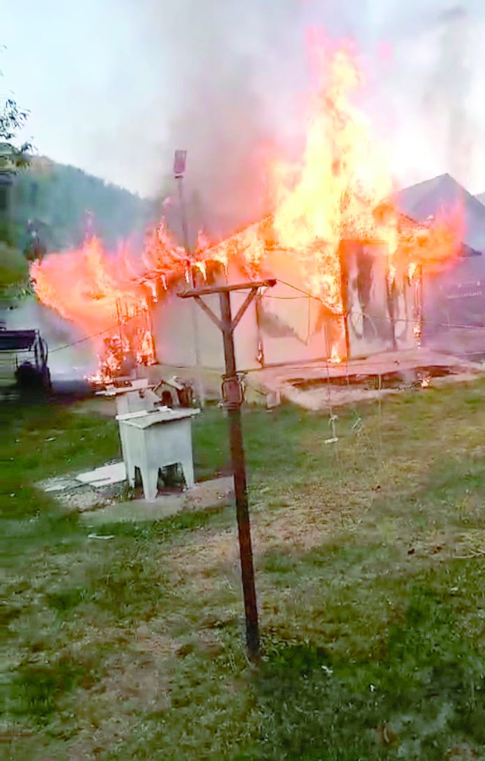 incendiu piatra soimului